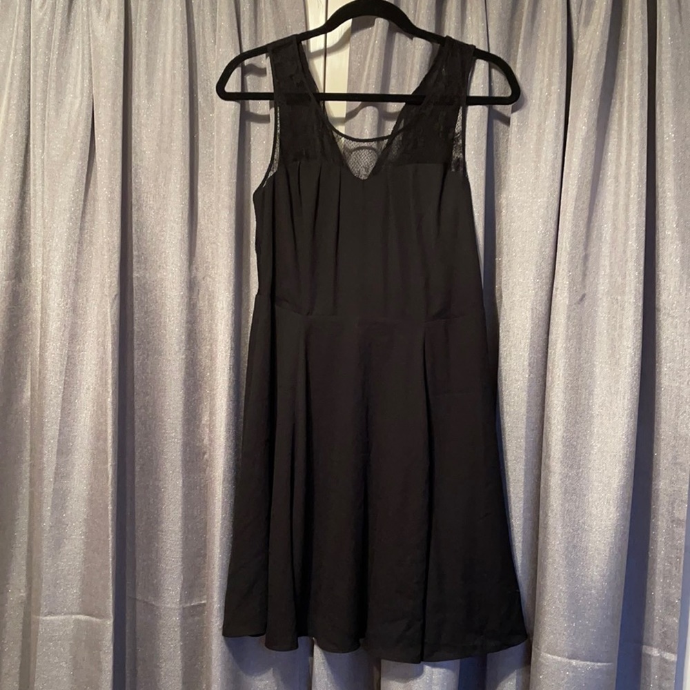 Black Express Dress with Lace Detail